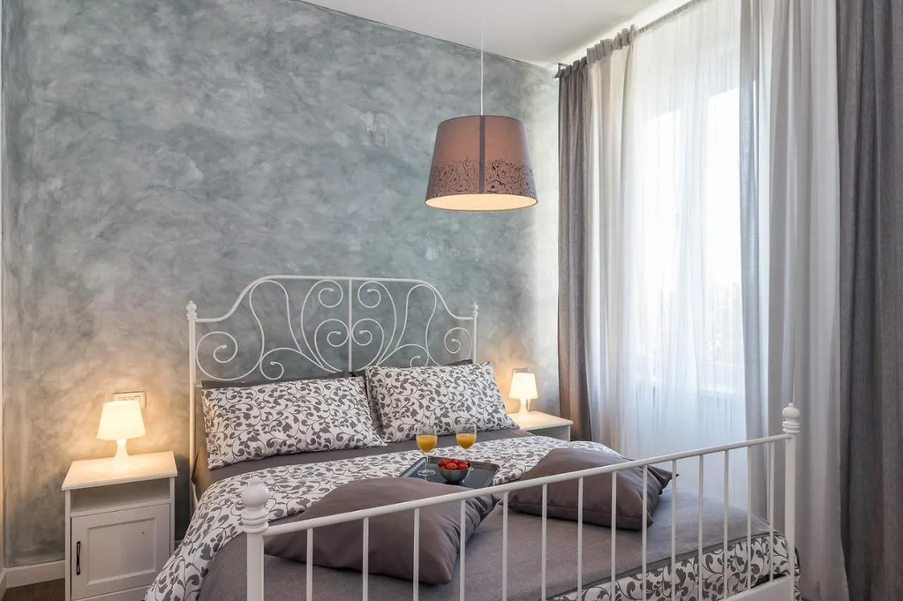 Luxury Apartments In The City Centre**** Пула Гостевой дом