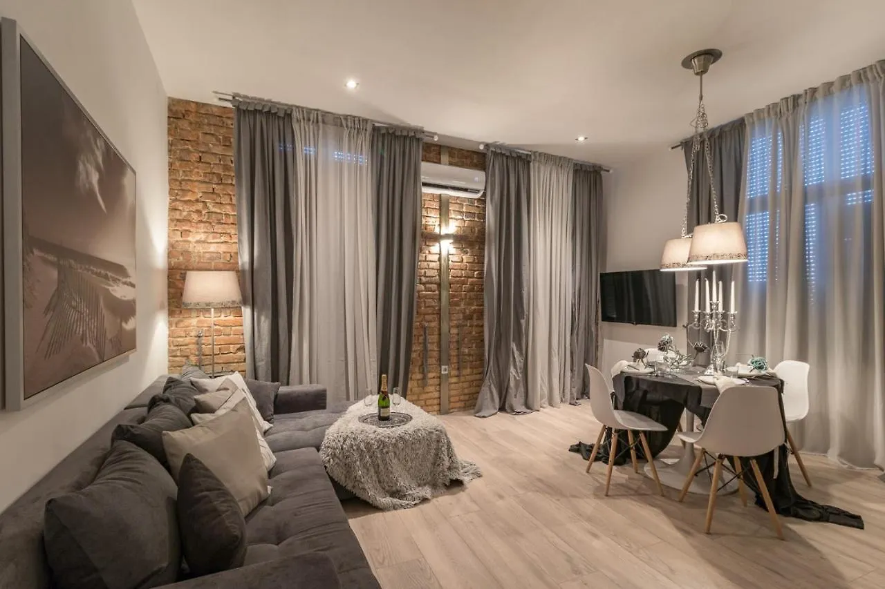 Luxury Apartments In The City Centre**** Пула 4*,