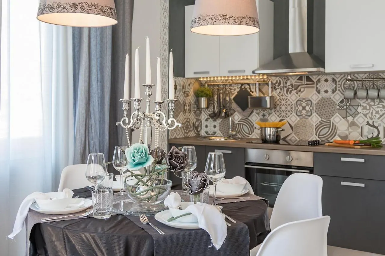 בית הארחה PUY Luxury Apartments In The City Centre****